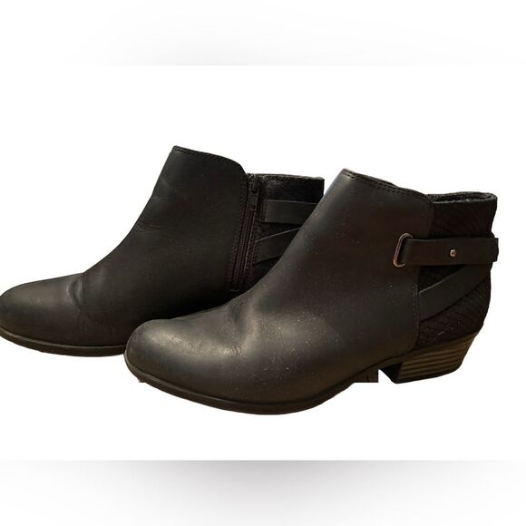 Clarks Boots Booties Ankle Addigladys Black Leather Size 7.5 - Picture 1 of 8
